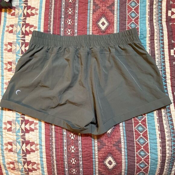 ZYIA active green shorts size medium - Picture 6 of 6